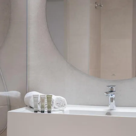 Le Mediterranee 4* Lourdes