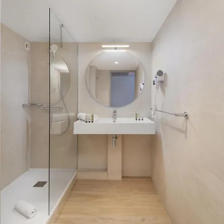 Le Mediterranee Hotel