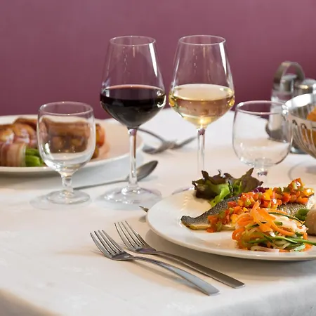 Le Mediterranee Hotel Lourdes