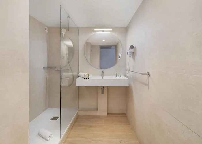 Le Mediterranee ホテル