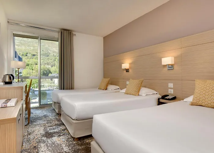 ホテル Le Mediterranee 4*