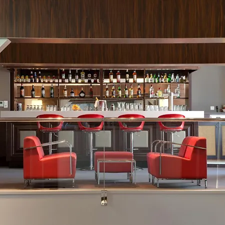 Le Mediterranee מלון