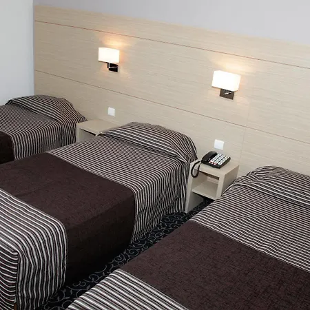 Le Méditerranée 4*