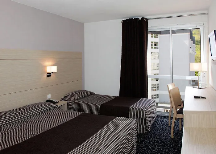 Le Méditerranée 4*